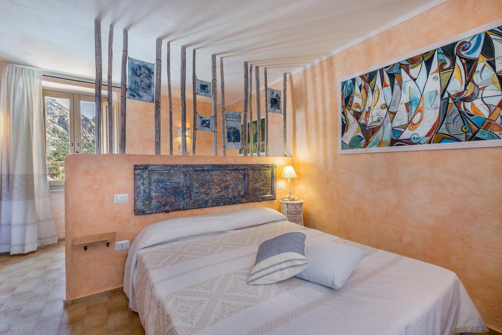 Palazzo Beddoro Leilighet San Pantaleo Eksteriør bilde