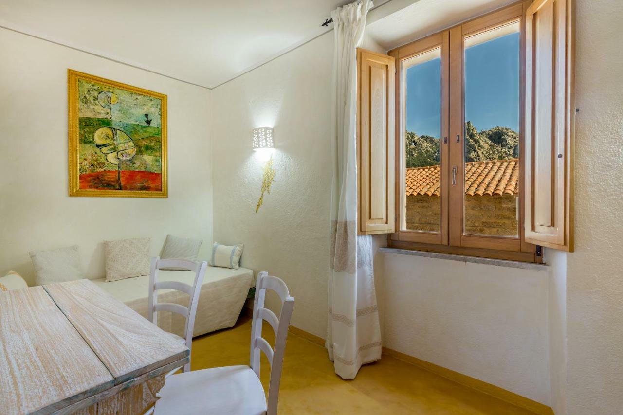 Palazzo Beddoro Leilighet San Pantaleo Eksteriør bilde
