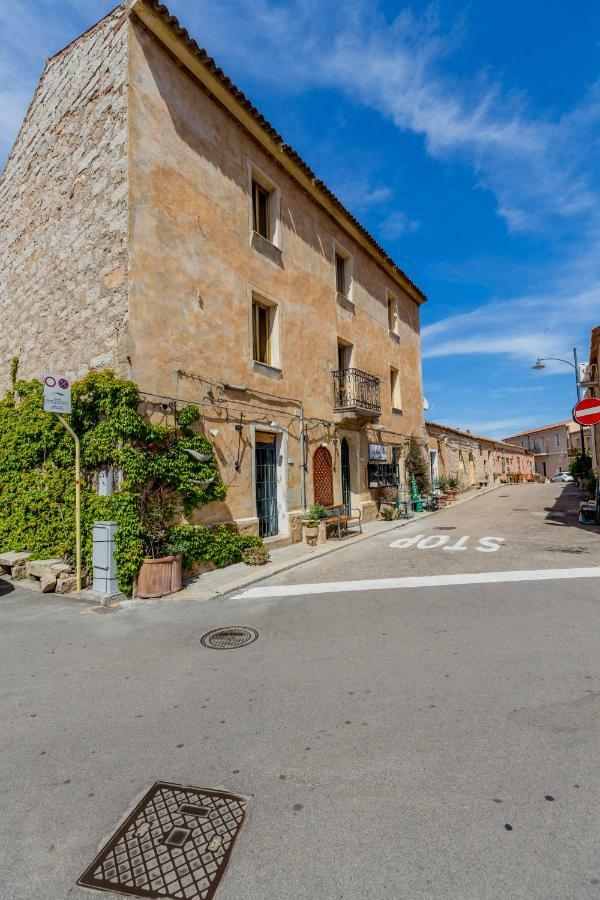 Palazzo Beddoro Leilighet San Pantaleo Eksteriør bilde