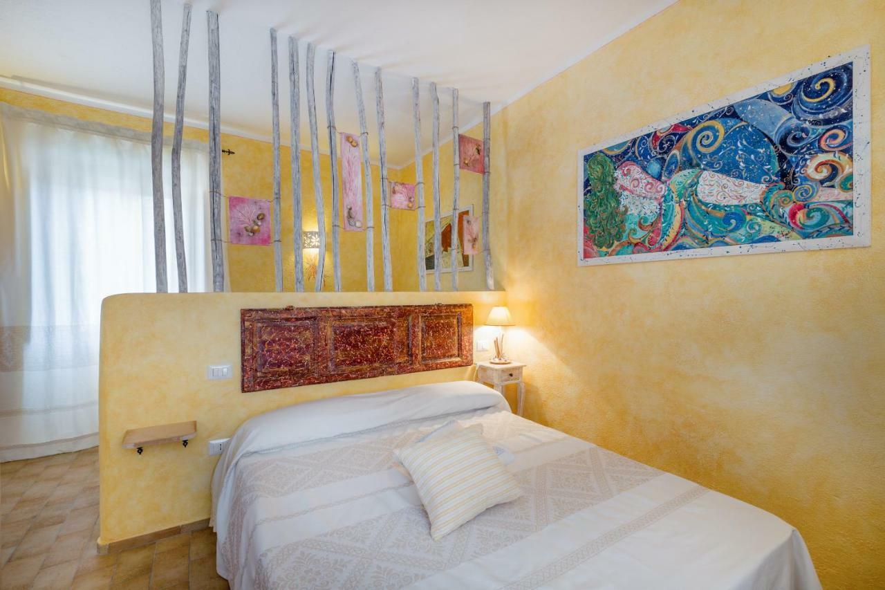Palazzo Beddoro Leilighet San Pantaleo Eksteriør bilde