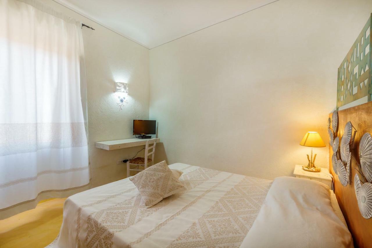 Palazzo Beddoro Leilighet San Pantaleo Eksteriør bilde